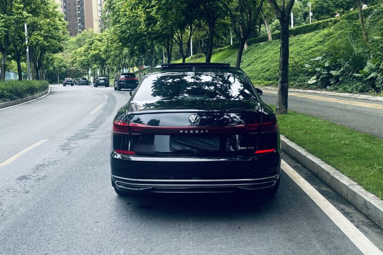 Used Volkswagen Passat 2024 380TSI Luxury Edition Exterior 7