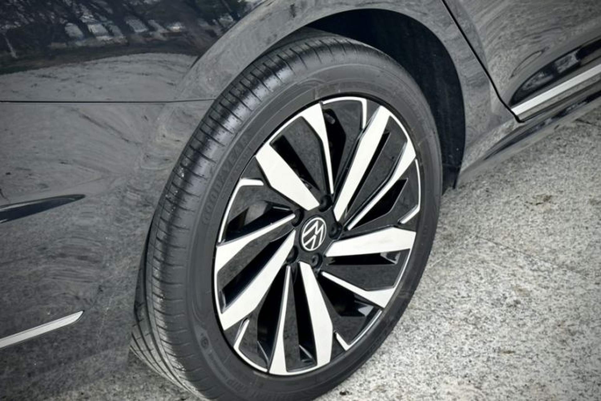 Used Volkswagen Passat 2024 380TSI Luxury Edition Exterior 8