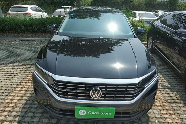 Used Volkswagen Passat 2024 280TSI Business Edition Front