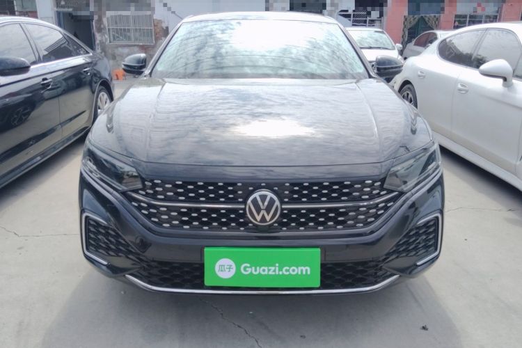 Used Volkswagen Passat 2024 380TSI Starry Dragon Edition Front