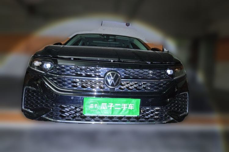 Used Volkswagen Passat 2024 380TSI Starry Dragon Edition Front