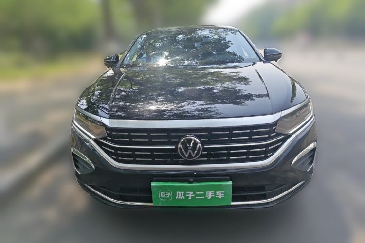 Used Volkswagen Passat 2024 380TSI Dragon Edition Front