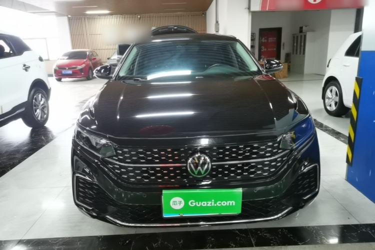 Used Volkswagen Passat 2024 330TSI Starry Elite Edition Front