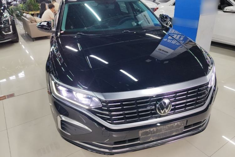 Used Volkswagen Passat 2024 380TSI Dragon Edition Front