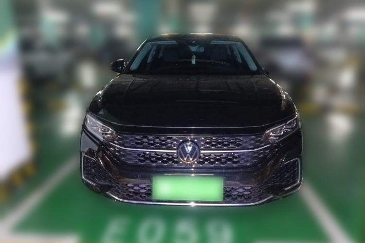 Used Volkswagen Passat 2024 380TSI Starry Luxury Edition Front