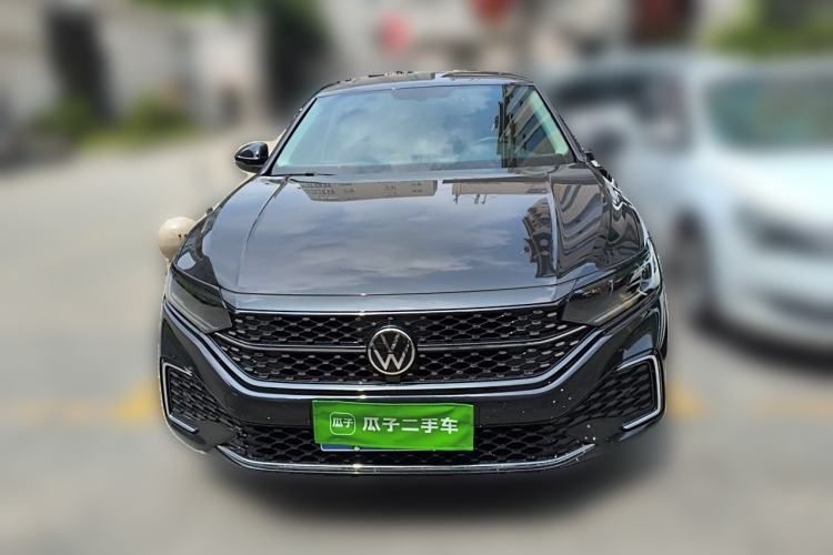 Used Volkswagen Passat 2024 380TSI Starry Dragon Edition Front