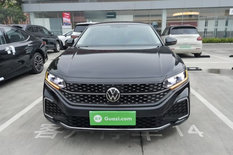 Used Volkswagen Passat 2024 330TSI Starry Elite Edition Front
