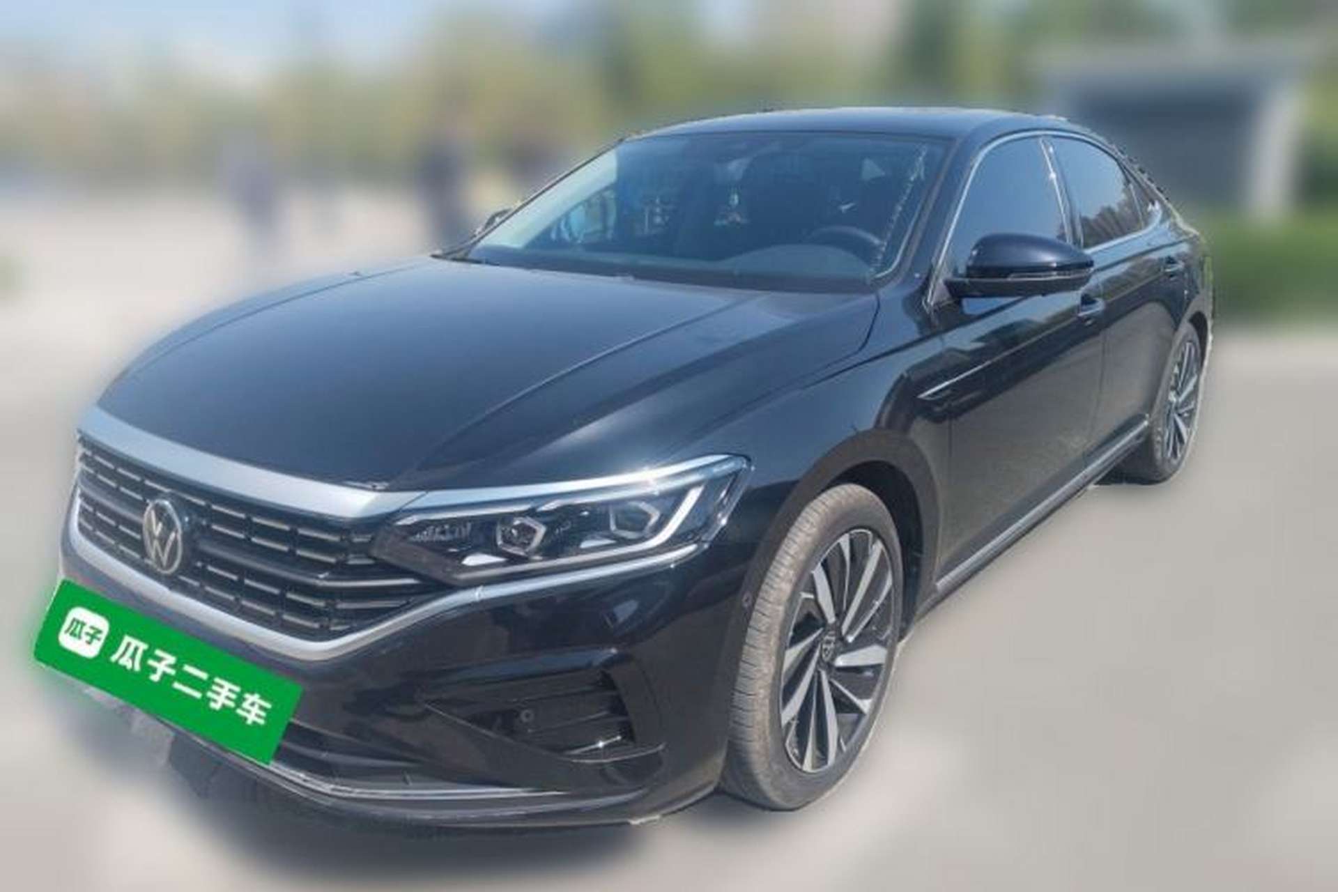 Used Volkswagen Passat 2024 380TSI Dragon Glory Edition Front Left 45 Deg