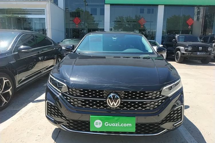 Used Volkswagen Passat 2024 380TSI Starry Luxury Edition Front