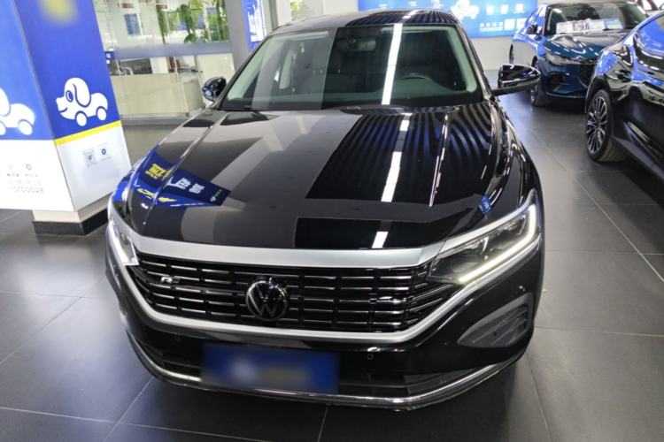 Used Volkswagen Passat 2024 330TSI Elite Edition Front
