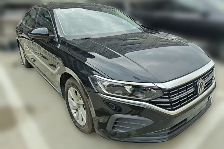 Used Volkswagen Passat 2024 280TSI Business Edition Front Right 45 Deg