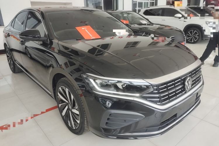 Used Volkswagen Passat 2024 380TSI Dragon Edition Front Right 45 Deg