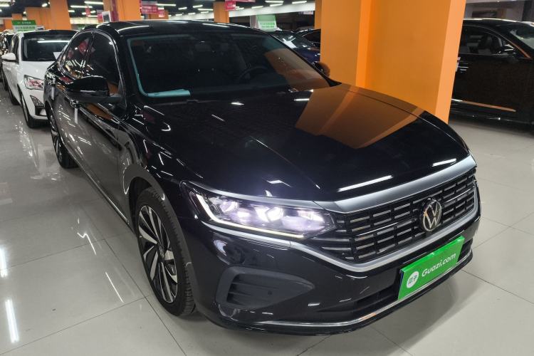 Used Volkswagen Passat 2024 380TSI Elite Edition Front Right 45 Deg