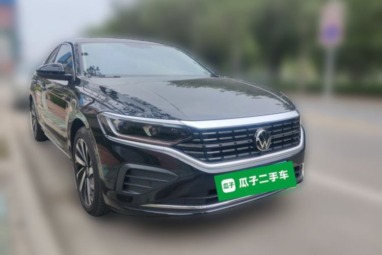 Used Volkswagen Passat 2024 330TSI Elite Edition Front Right 45 Deg