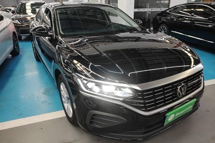 Used Volkswagen Passat 2024 280TSI Business Edition Front Right 45 Deg
