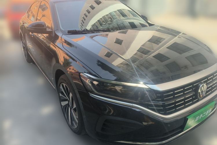 Used Volkswagen Passat 2024 330TSI Elite Edition Front Right 45 Deg