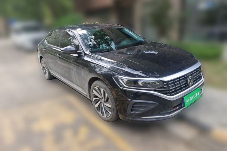 Used Volkswagen Passat 2024 380TSI Elite Edition Front Right 45 Deg