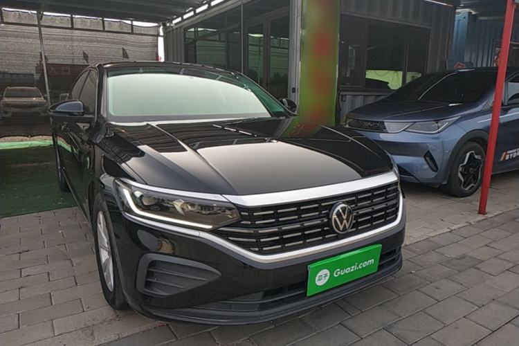 Used Volkswagen Passat 2024 280TSI Business Edition Front Right 45 Deg