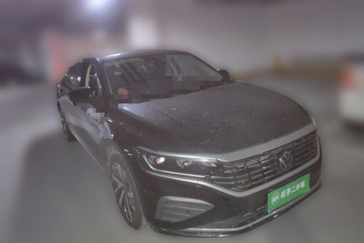 Used Volkswagen Passat 2024 380TSI Dragon Edition Front Right 45 Deg