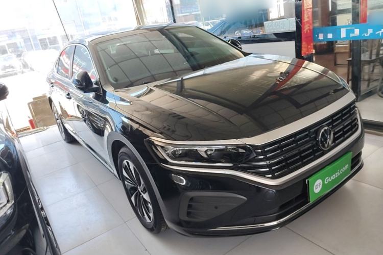 Used Volkswagen Passat 2024 280TSI Elite Edition Front Right 45 Deg