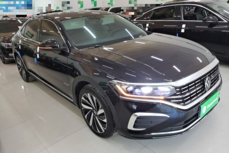 Used Volkswagen Passat 2024 330TSI Elite Edition Front Right 45 Deg