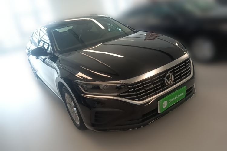 Used Volkswagen Passat 2024 280TSI Business Edition Front Right 45 Deg