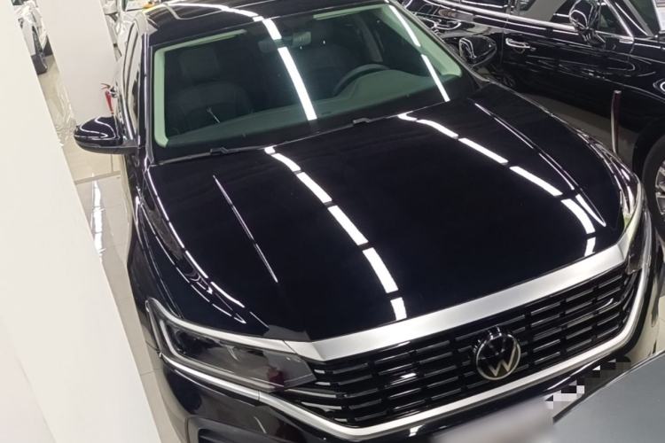 Used Volkswagen Passat 2024 380TSI Dragon Edition Front Right 45 Deg