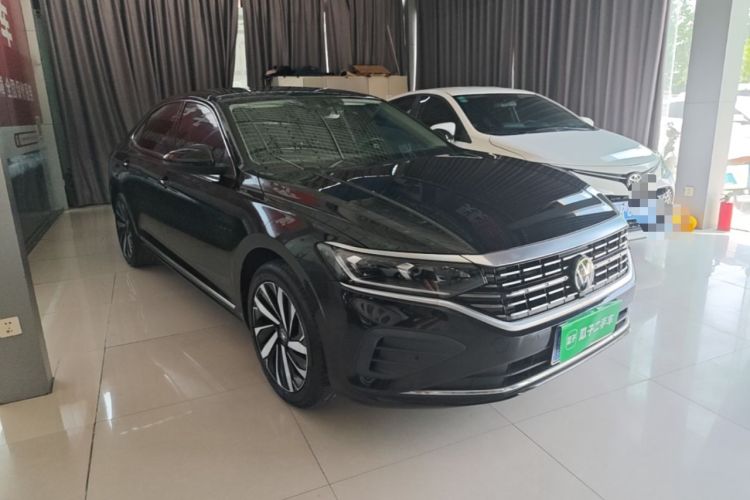 Used Volkswagen Passat 2024 380TSI Elite Edition Front Right 45 Deg