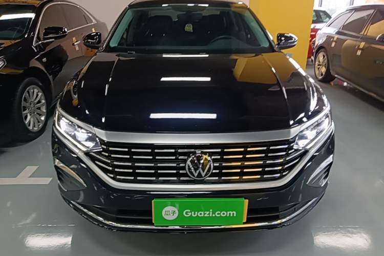 Used Volkswagen Passat 2024 330TSI Elite Edition Front