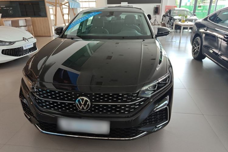 Used Volkswagen Passat 2024 380TSI Starry Dragon Edition Front