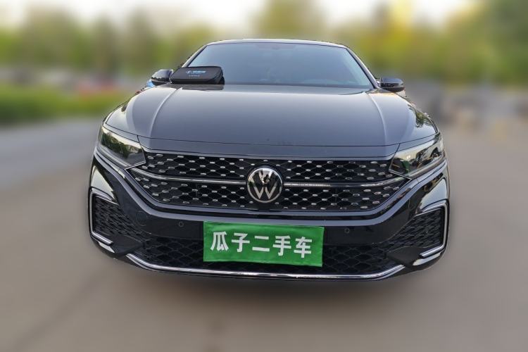 Used Volkswagen Passat 2024 380TSI Starry Dragon Edition Front