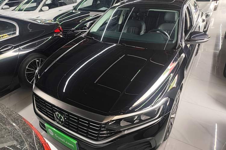 Used Volkswagen Passat 2024 380TSI Dragon Edition Front