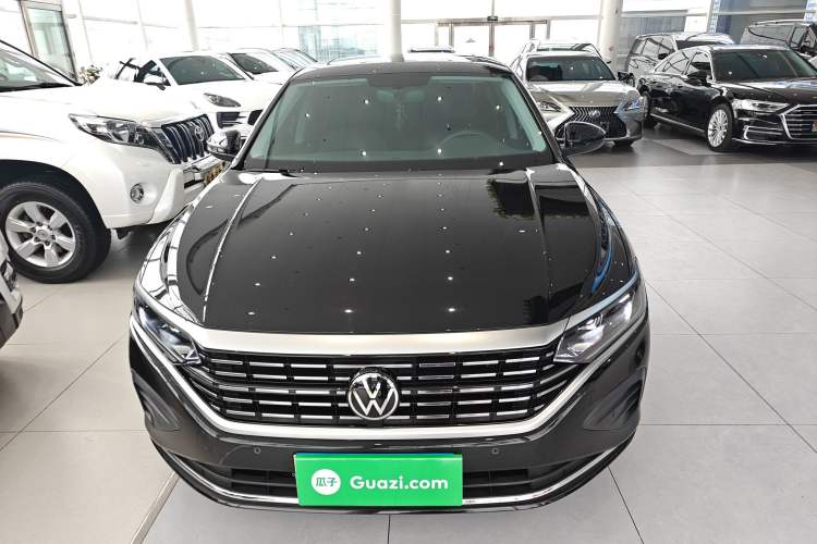 Used Volkswagen Passat 2024 380TSI Dragon Edition Front
