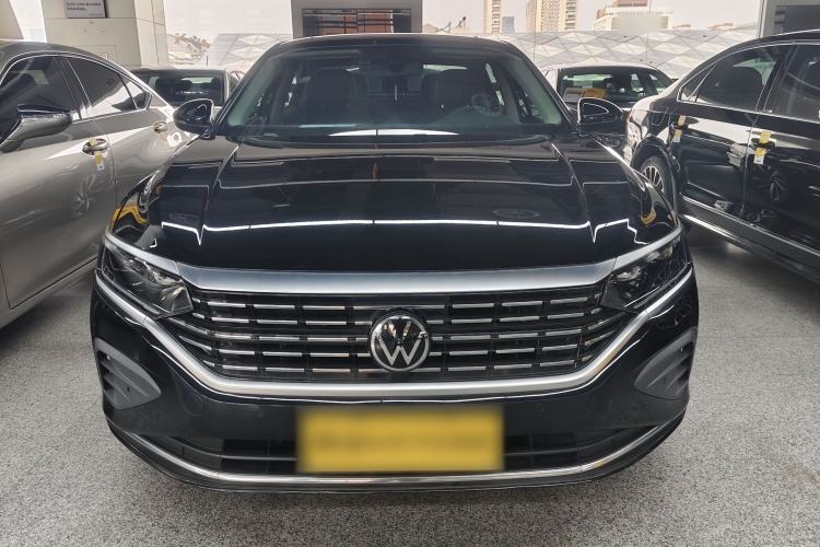 Used Volkswagen Passat 2024 380TSI Dragon Edition Front