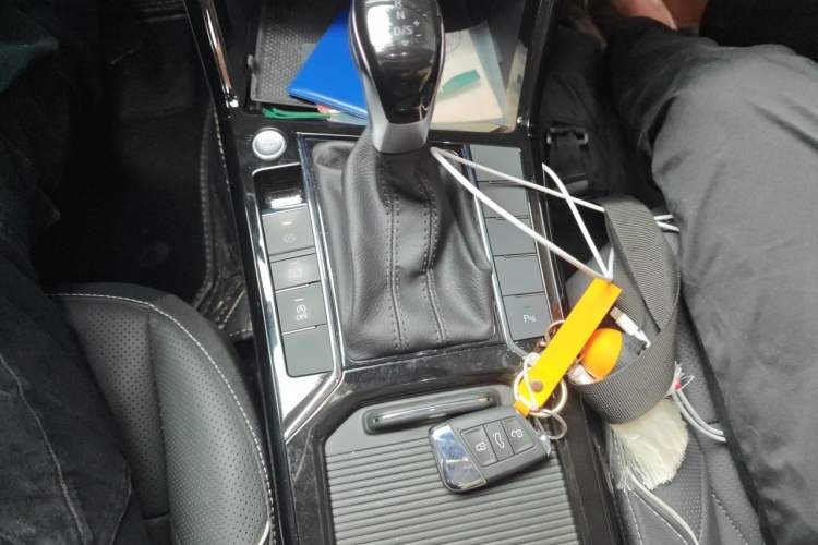 Used Volkswagen Passat 2024 380TSI Dragon Edition Gear Lever