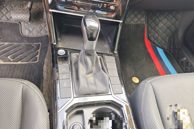 Used Volkswagen Passat 2024 330TSI Starry Elite Edition Gear Lever