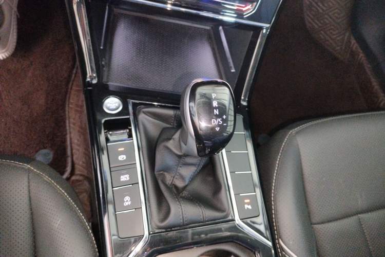 Used Volkswagen Passat 2024 380TSI Starry Elite Edition Gear Lever