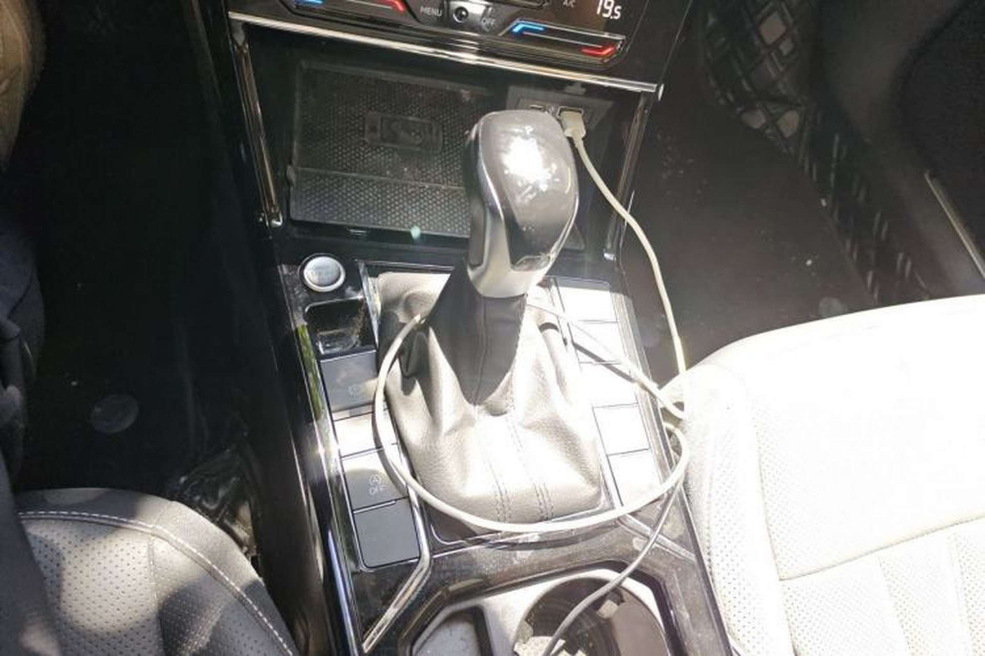 Used Volkswagen Passat 2024 380TSI Starry Dragon Edition Gear Lever