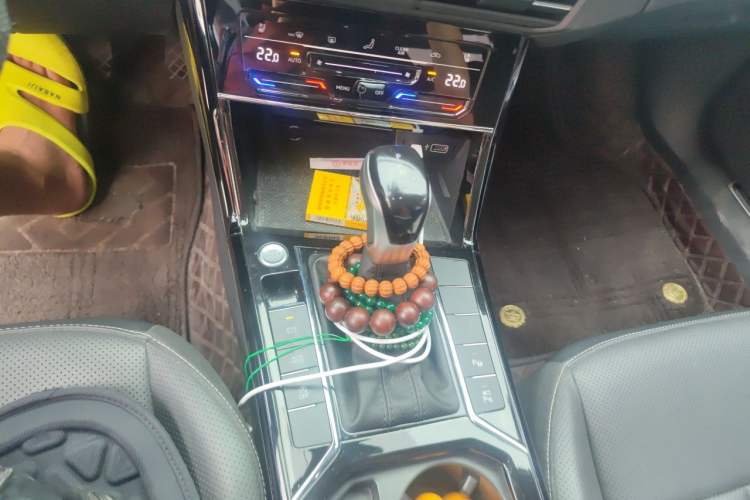 Used Volkswagen Passat 2024 380TSI Dragon Glory Edition Gear Lever
