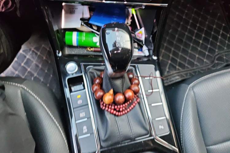Used Volkswagen Passat 2024 380TSI Starry Dragon Edition Gear Lever