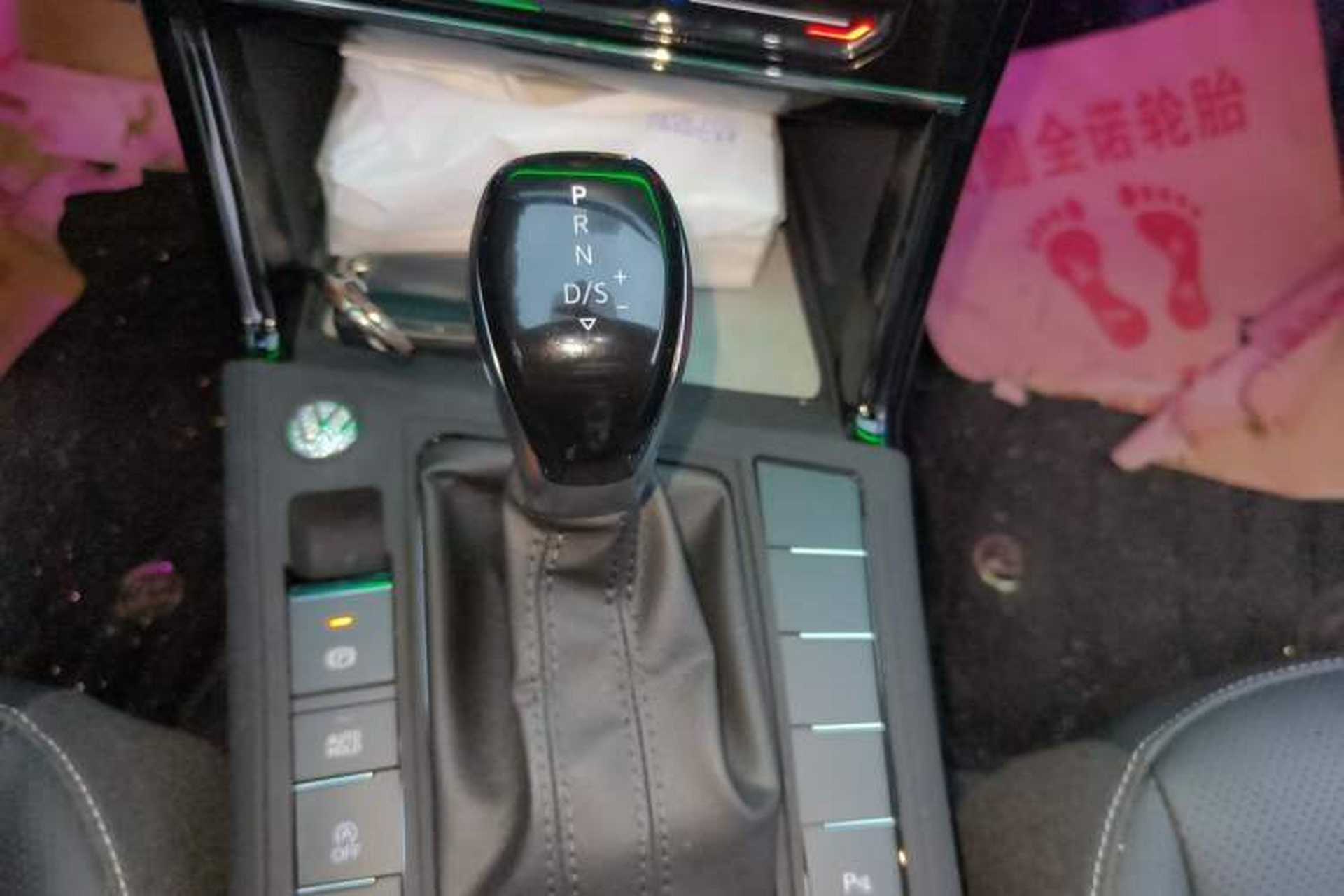 Used Volkswagen Passat 2024 380TSI Starry Dragon Edition Gear Lever