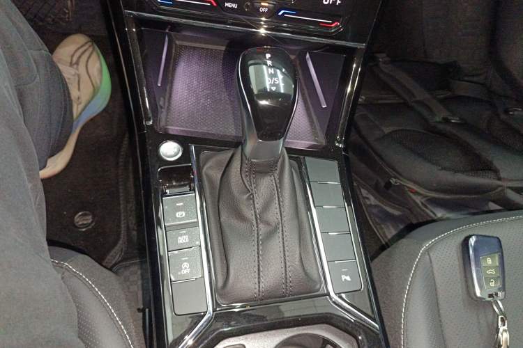 Used Volkswagen Passat 2024 380TSI Starry Dragon Edition Gear Lever