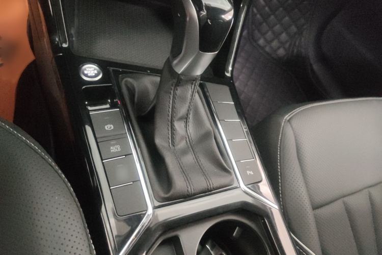 Used Volkswagen Passat 2024 380TSI Starry Elite Edition Gear Lever