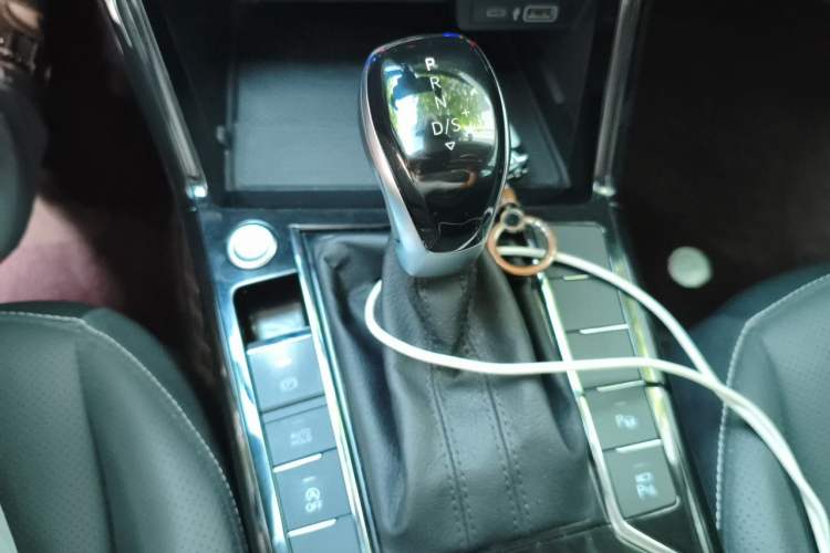 Used Volkswagen Passat 2024 380TSI Starry Luxury Edition Gear Lever