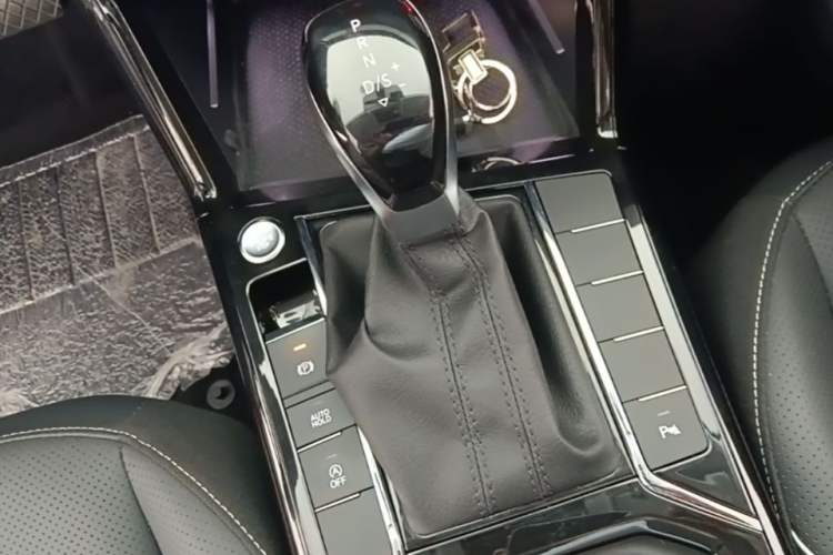 Used Volkswagen Passat 2024 380TSI Starry Elite Edition Gear Lever