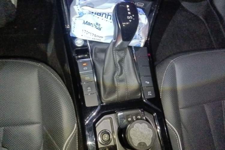 Used Volkswagen Passat 2024 380TSI Starry Luxury Edition Gear Lever