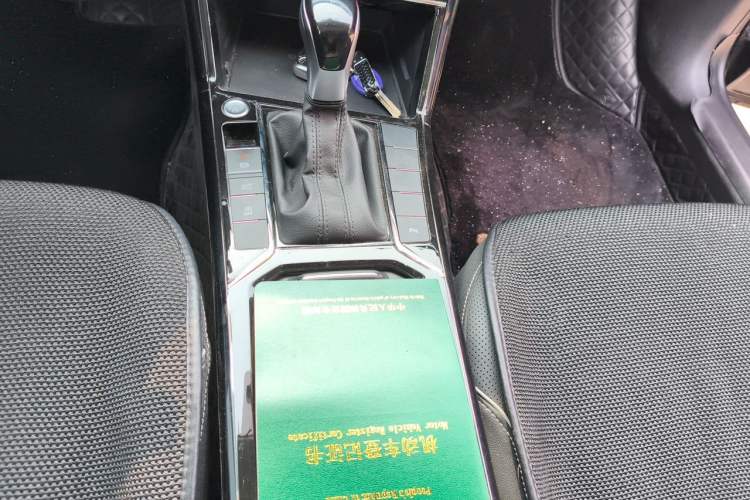 Used Volkswagen Passat 2024 330TSI Elite Edition Gear Lever