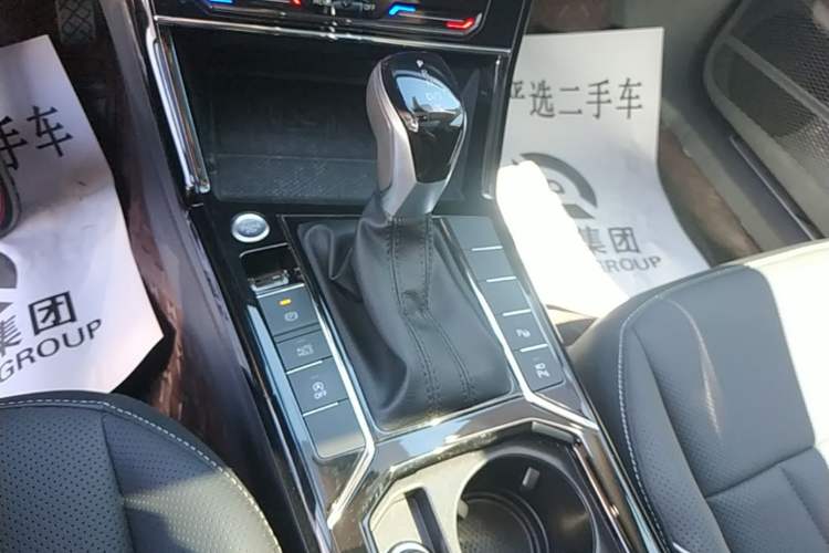 Used Volkswagen Passat 2024 380TSI Starry Luxury Edition Gear Lever