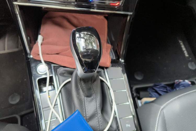 Used Volkswagen Passat 2024 380TSI Starry Dragon Edition Gear Lever