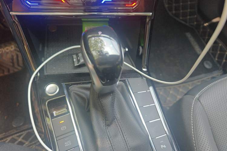 Used Volkswagen Passat 2024 330TSI Starry Elite Edition Gear Lever